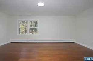 8 Crestwood Mews, Allendale, NJ 07401 - Photo 13