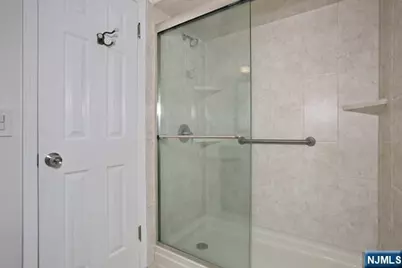 8 Crestwood Mews, Allendale, NJ 07401 - Photo 19