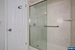 8 Crestwood Mews, Allendale, NJ 07401 - Photo 19