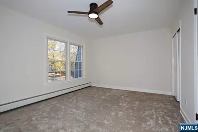 8 Crestwood Mews, Allendale, NJ 07401 - Photo 17