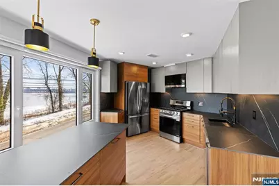 7 Sterling Place 1 #1, Edgewater, NJ 07020 - Photo 13