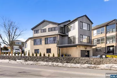 7 Sterling Place 1 #1, Edgewater, NJ 07020 - Photo 1