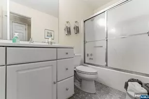 2309 Hemingway Ln 2309, Mahwah, NJ 07430 - Photo 9