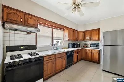 419 Hamilton Street, Harrison, NJ 07029 - Photo 27