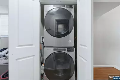 314 W 7th Avenue, Newark, NJ 07107 - Photo 25