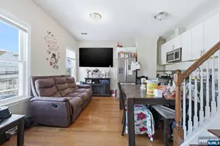 314 W 7th Ave, Newark, NJ 07107 - Photo 17