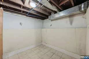 314 W 7th Ave, Newark, NJ 07107 - Photo 35