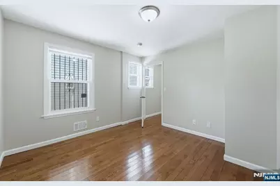 314 W 7th Avenue, Newark, NJ 07107 - Photo 15
