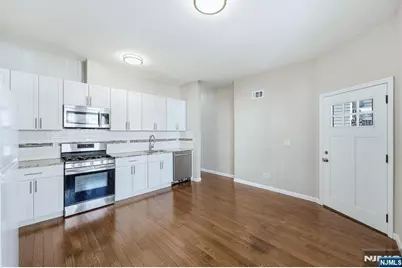314 W 7th Avenue, Newark, NJ 07107 - Photo 5
