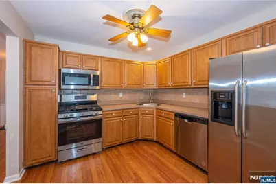 63 Hickory Way 5606 #5606, Mount Arlington, NJ 07856 - Photo 9