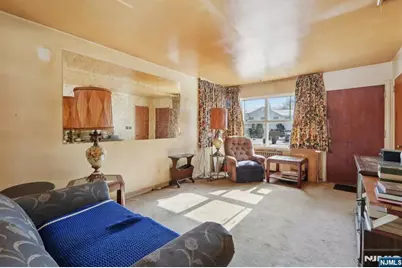 261 Idaho Street, Paramus, NJ 07652 - Photo 5