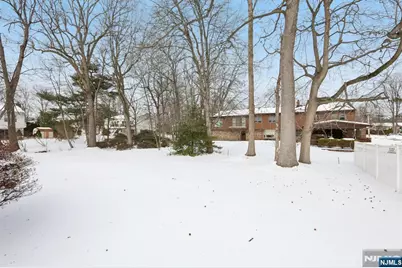 261 Idaho Street, Paramus, NJ 07652 - Photo 19