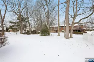 261 Idaho St, Paramus, NJ 07652 - Photo 19