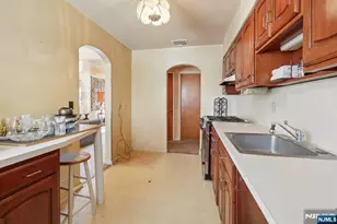 261 Idaho St, Paramus, NJ 07652 - Photo 11