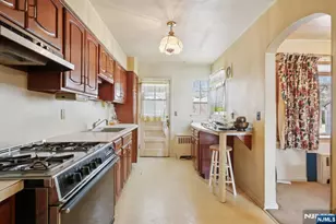 261 Idaho St, Paramus, NJ 07652 - Photo 9