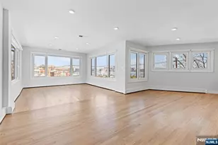 7 Sterling Pl 2, Edgewater, NJ 07020 - Photo 5