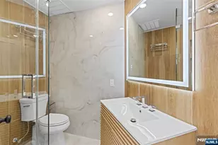 7 Sterling Pl 2, Edgewater, NJ 07020 - Photo 23