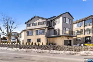 7 Sterling Pl 2, Edgewater, NJ 07020 - Photo 1