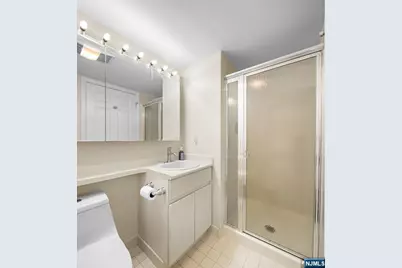 316 Nelson Court, Edgewater, NJ 07020 - Photo 21