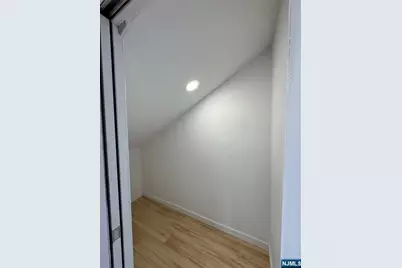 166 Rutherford Place 2 #2, North Arlington, NJ 07031 - Photo 5