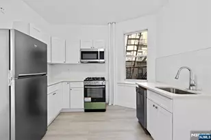 137 Kensington Ave 405, Jersey City, NJ 07304 - Photo 5