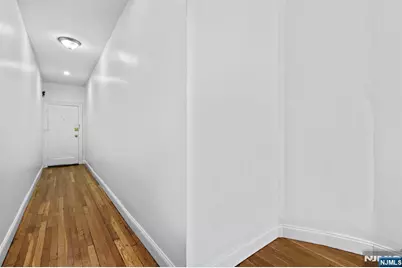 137 Kensington Avenue 405 #405, Jersey City, NJ 07304 - Photo 11