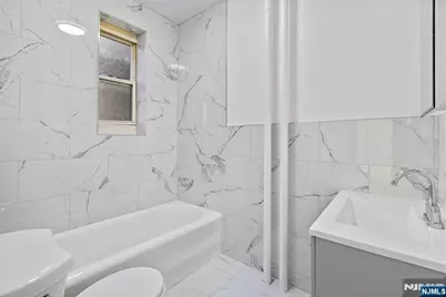 137 Kensington Avenue 405 #405, Jersey City, NJ 07304 - Photo 13