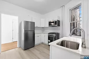 137 Kensington Ave 405, Jersey City, NJ 07304 - Photo 7