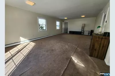 830 Pennsylvania Avenue, Lyndhurst Township, NJ 07071 - Photo 7