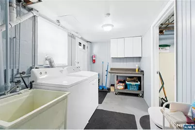 126 69th Street, Guttenberg, NJ 07093 - Photo 35