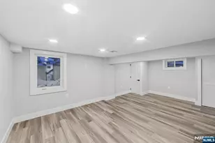 260 Washington Ave, Elmwood Park, NJ 07407 - Photo 19