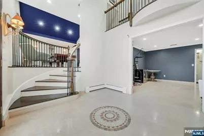 38 Geraldine Road, Englewood Cliffs, NJ 07632 - Photo 3