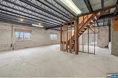 360 Valley View Avenue, Paramus, NJ 07652 - Photo 29