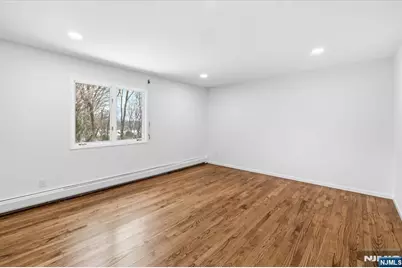 360 Valley View Avenue, Paramus, NJ 07652 - Photo 27