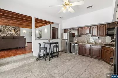 360 Valley View Avenue, Paramus, NJ 07652 - Photo 11