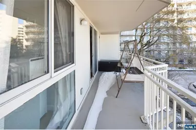 1055 River Road 310 #310, Edgewater, NJ 07020 - Photo 23