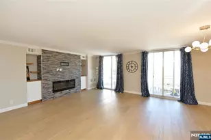 1055 River Road 310, Edgewater, NJ 07020 - Photo 1