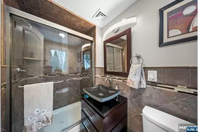 461 Arthur Terrace, Paramus, NJ 07652 - Photo 45