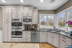 461 Arthur Terrace, Paramus, NJ 07652 - Photo 11