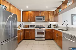 20 Newport Parkway 2609, Jersey City, NJ 07310 - Photo 9