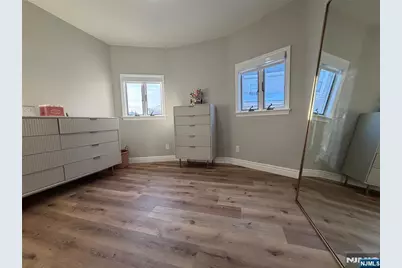 200 Forest Avenue, Lyndhurst Township, NJ 07071 - Photo 9