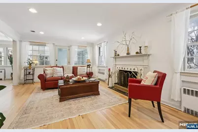 355 Kensington Drive, Ridgewood, NJ 07450 - Photo 5