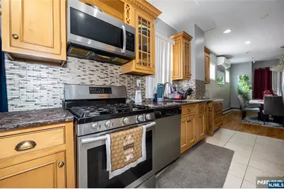 32 Newfield Street, East Orange, NJ 07017 - Photo 7