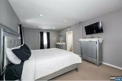 32 Newfield Street, East Orange, NJ 07017 - Photo 17