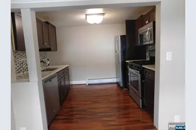 26 Hutchinson 2nd Floor #2nd floor, Hawthorne, NJ 07506 - Photo 9