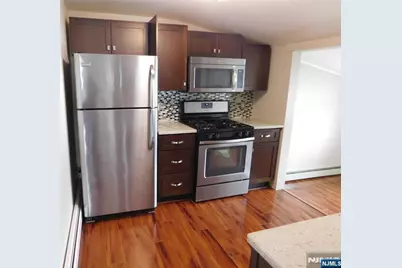 26 Hutchinson 2nd Floor #2nd floor, Hawthorne, NJ 07506 - Photo 7