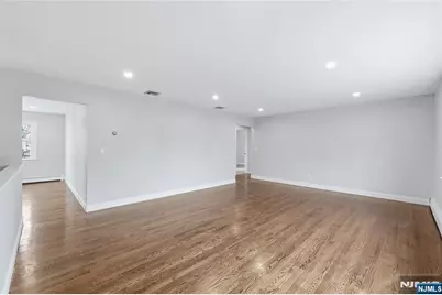 75 Colgate Avenue 2 #2, Paramus, NJ 07652 - Photo 3