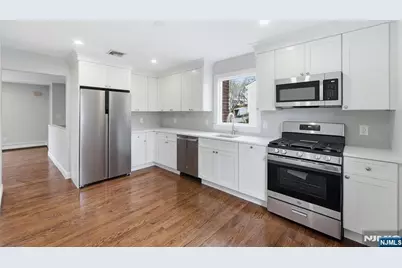 75 Colgate Avenue 2 #2, Paramus, NJ 07652 - Photo 5