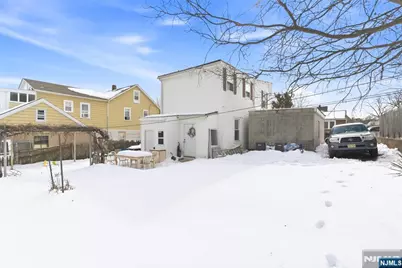 135 Dixon Avenue, Paterson, NJ 07501 - Photo 31