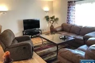 17 Malden Ct 2, Bergenfield, NJ 07621 - Photo 23